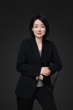 房冬梅 专业领域：服装设计与制作、服饰手工艺、形象设计表现技法、化妆基础