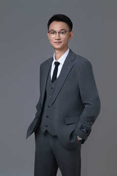 周旭光 专业领域：室内设计、景观设计、展会设计