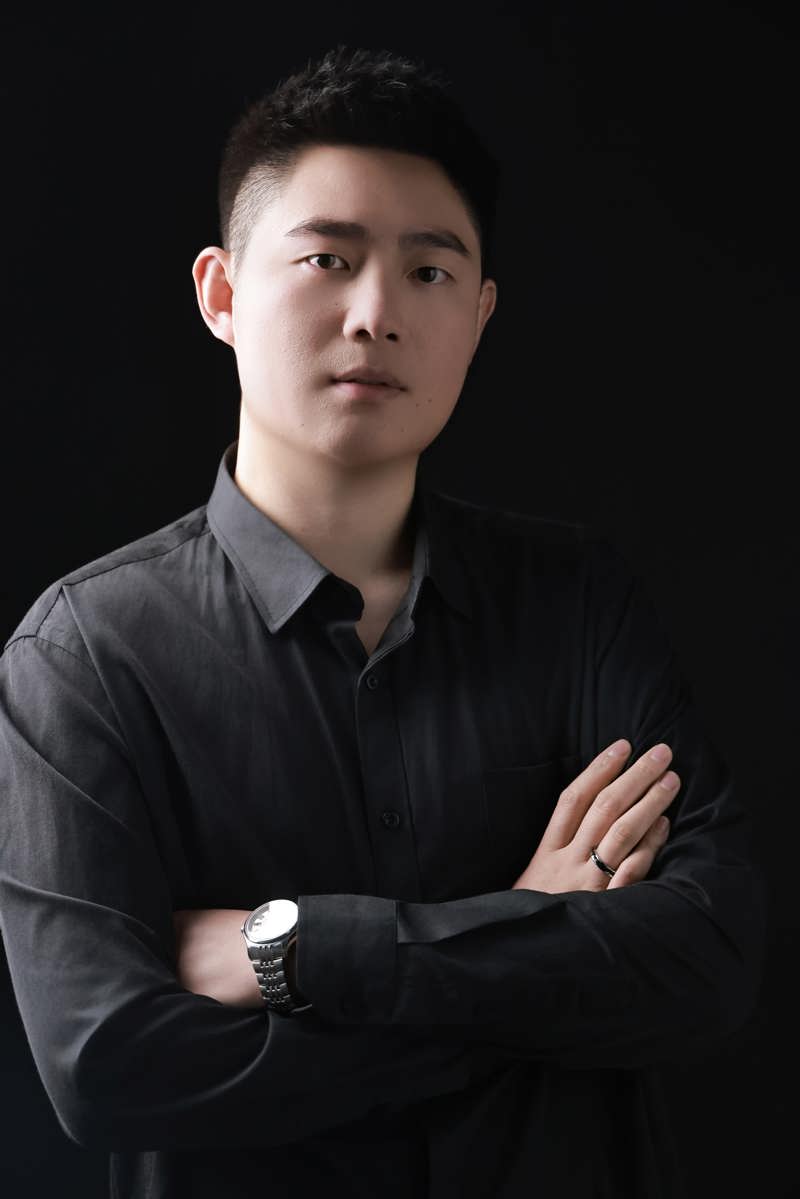 侯涛（录音技术与艺术教研室主任）